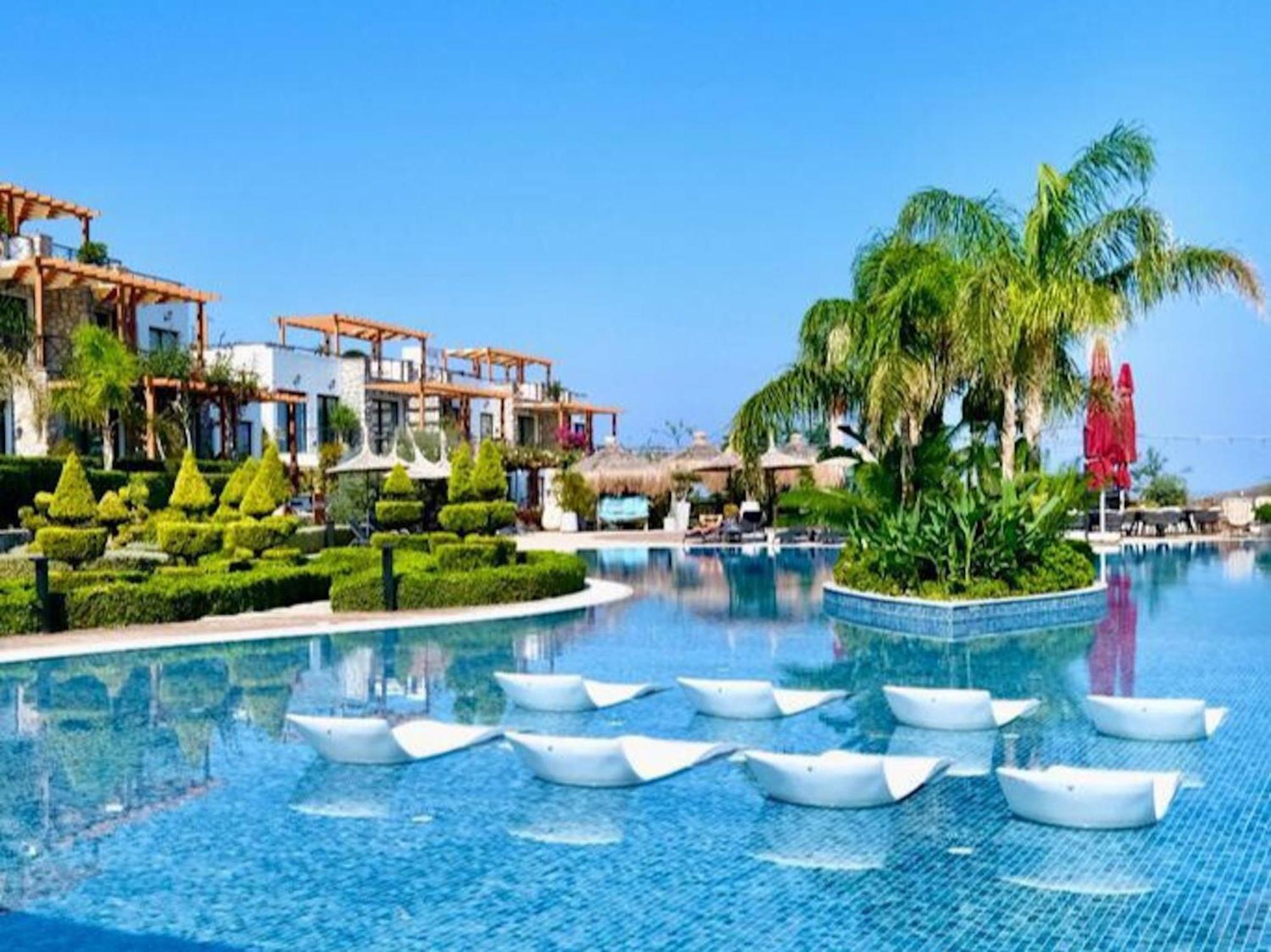 Apartamento Luxurious Seafront Penthouse Kyrenia  Exterior foto