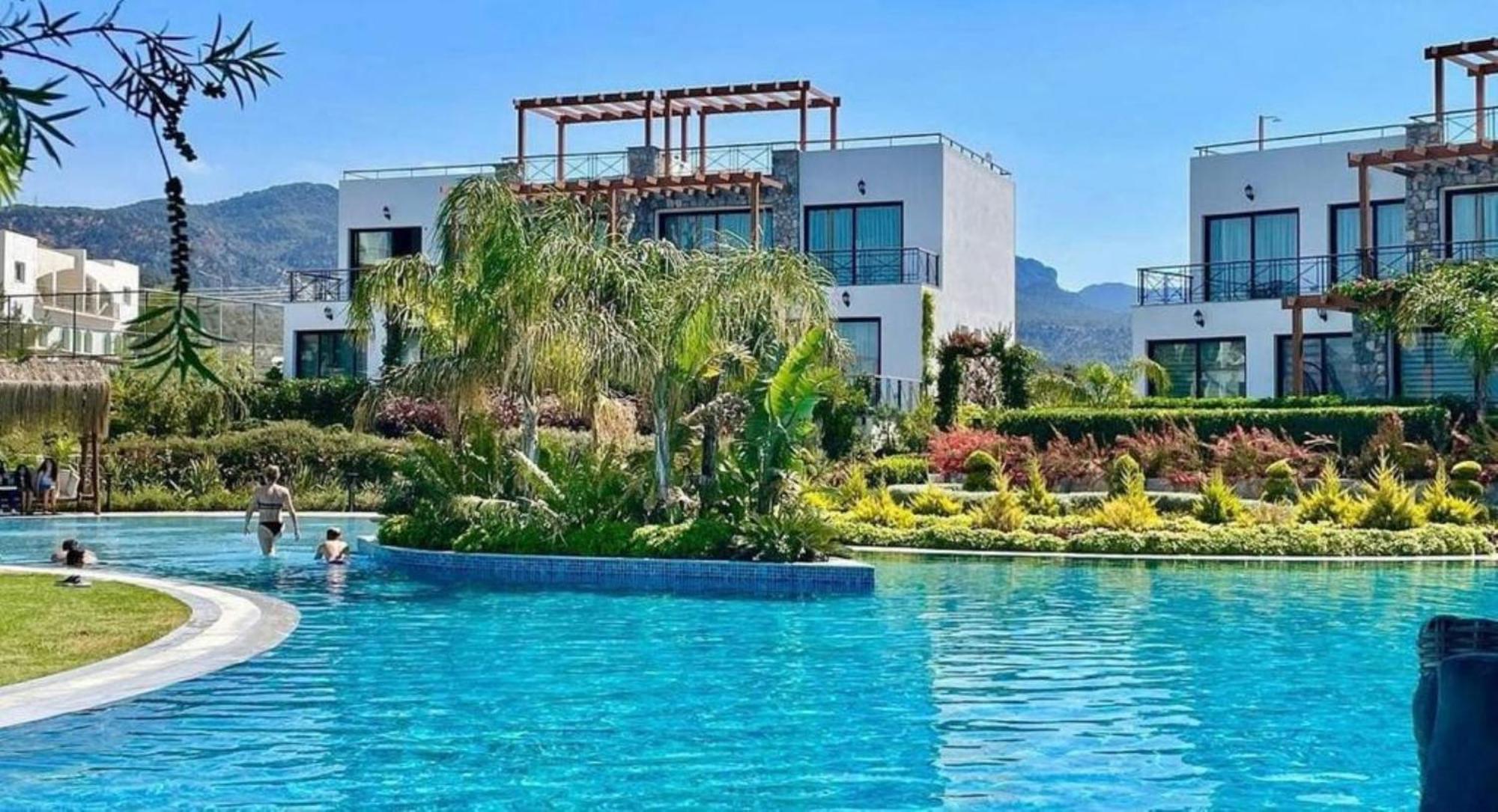 Apartamento Luxurious Seafront Penthouse Kyrenia  Exterior foto