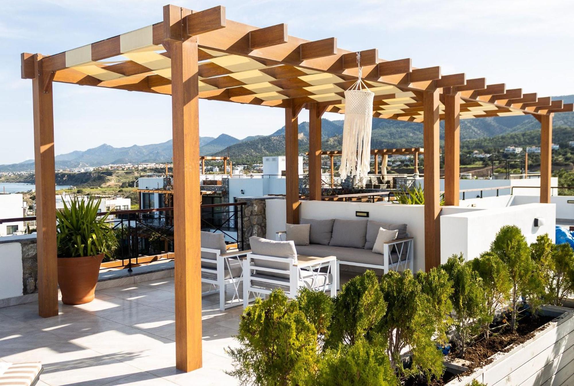 Apartamento Luxurious Seafront Penthouse Kyrenia  Exterior foto